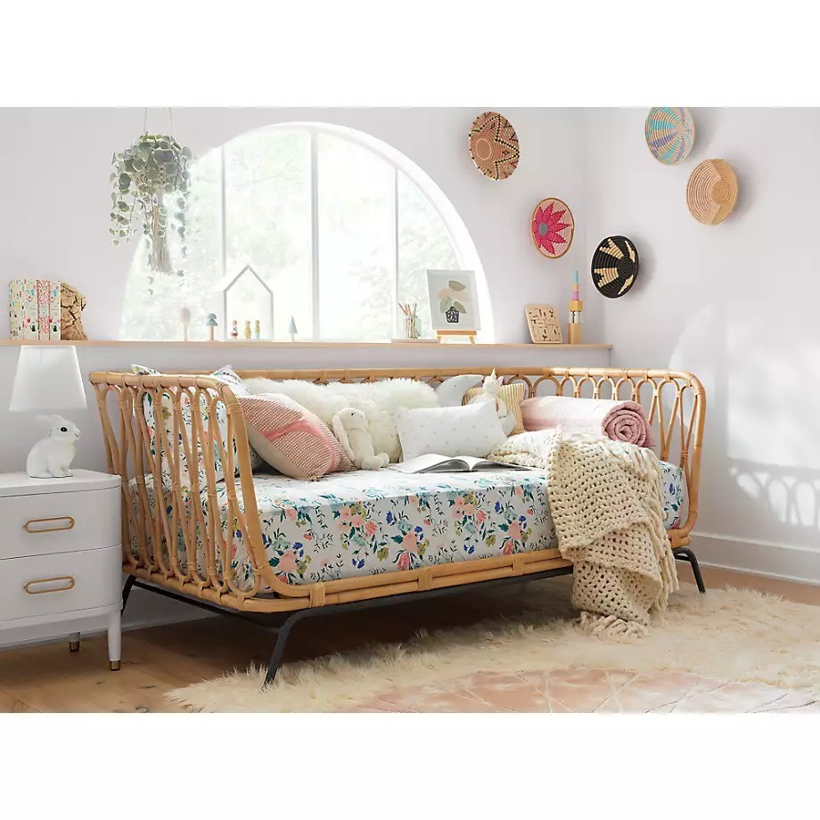 RDB 022 - RATTAN SLEEPING BED
