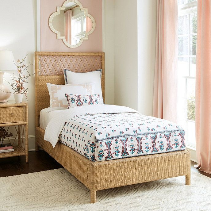 RDB 025 - RATTAN SLEEPING BED