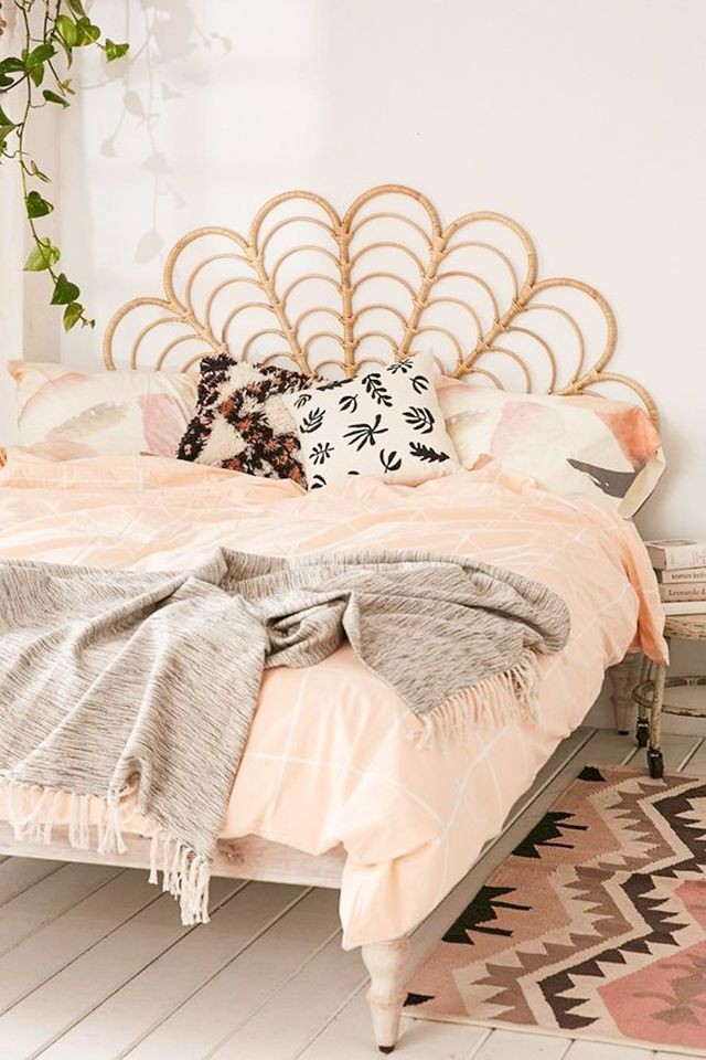 RDB 027 - RATTAN SLEEPING BED