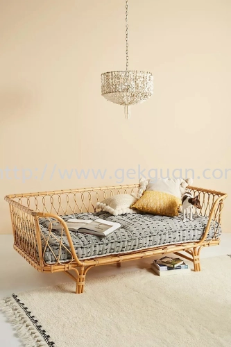 RDB 031 - RATTAN SLEEPING BED