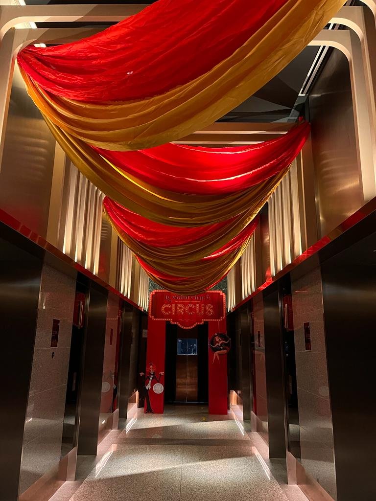 Le Grand Cirque Dragonfly KL