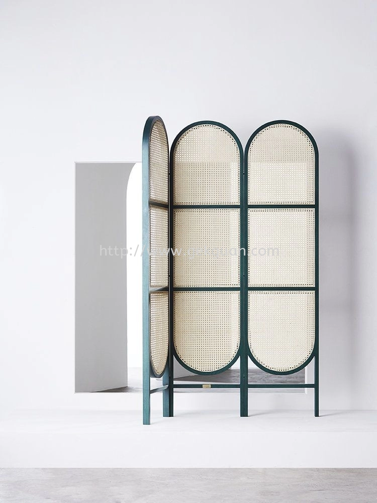 SCR 050 - RATTAN SCREEN DIVIDER