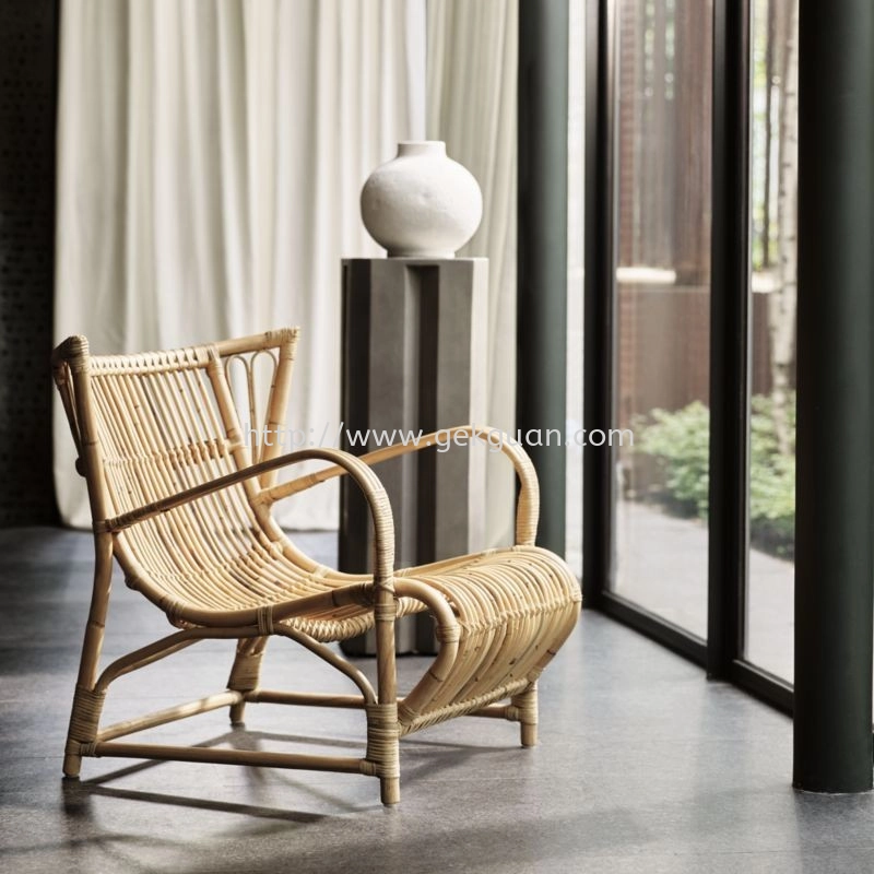 RLC 006 - RATTAN LOUNGE CHAIR