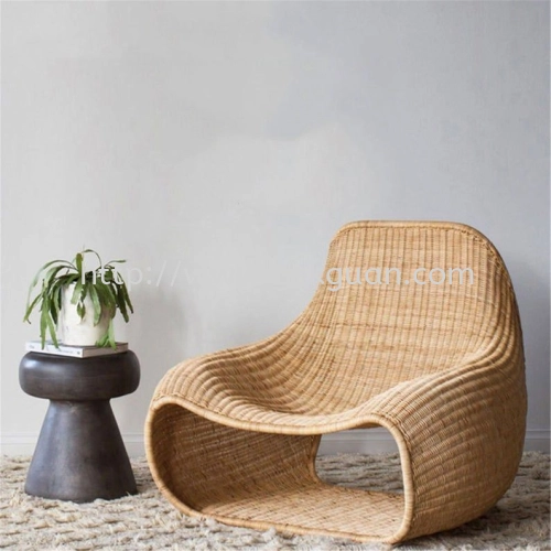 RLC 009 - RATTAN LOUNGE CHAIR