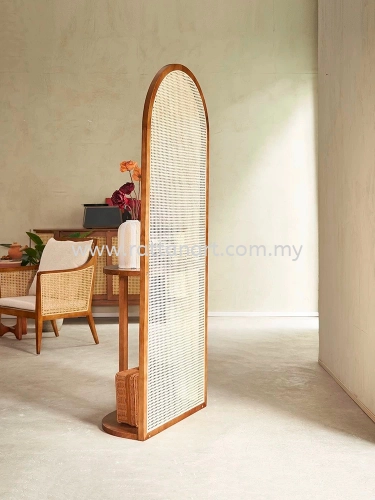 WOODEN PARTITION WITH DISPLAY