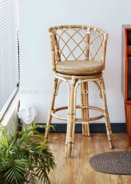 RATTAN BAR SWIVEL CHAIR