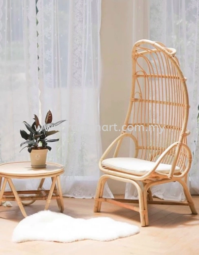 RATTAN LOUNGE CHAIR