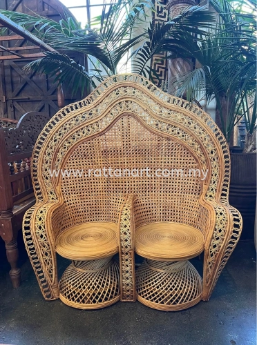 RATTAN 2 SEATER PEACOCK LOUNGE CHAIR