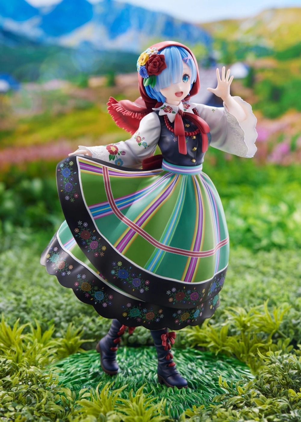 FURYU Corporation Re:ZERO -Starting Life in Another World- Rem Country Dress ver. 1/7 Scale Figure