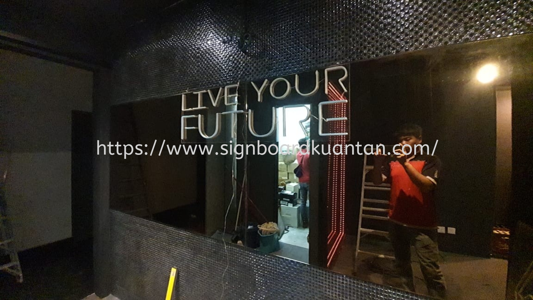 OUTDOOR & INDOOR HIGH QUALITY WATERROOF LED NEON SIGNAGE AT GREAT SIGN KUANTAN 