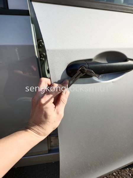 Professional locksmith unlocking service Emergency unlock service Selangor, Malaysia, Kuala Lumpur (KL), Puchong Supplier, Suppliers, Supply, Supplies | Seng Kong Locksmith Enterprise