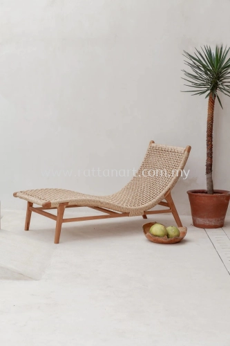 WOODEN RATTAN LAZY CHAIR