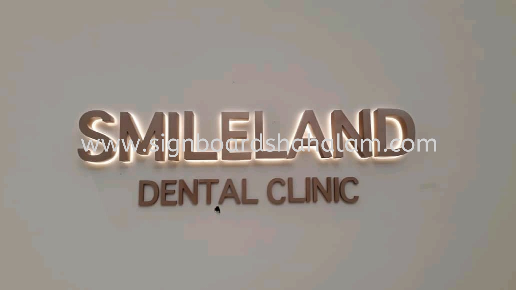 SMILELAND DENTAL CLINIC INDOOR 3DLED BACKLIT SIGNAGE