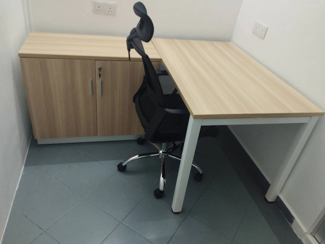 L Shape Office Table | Office Manager Table | High Back Office Chair | Penang Office Furniture Supplier | Kl | Ipoh | Shah Alam | Johor Bahru | Pahang