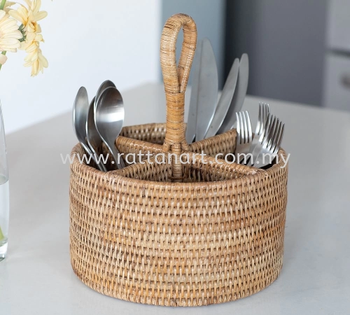 RATTAN UTENSIL HOLDER