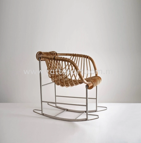 RATTAN ROCKING CHAIR