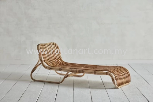 RATTAN DAY BED