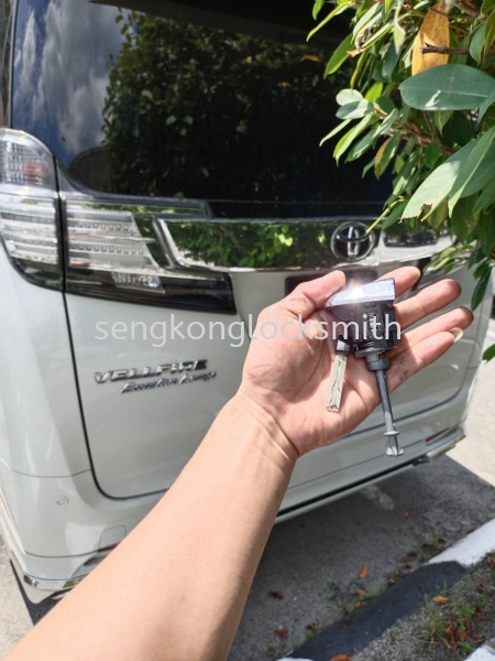 repair and service car lock  Repair Car Lock Selangor, Malaysia, Kuala Lumpur (KL), Puchong Supplier, Suppliers, Supply, Supplies | Seng Kong Locksmith Enterprise