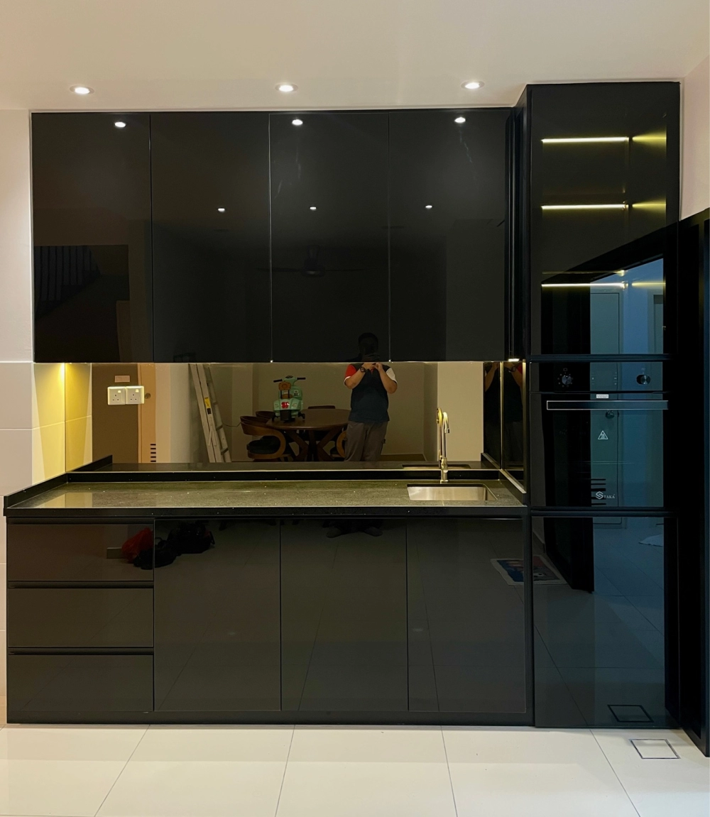 4G Kitchen Cabinet