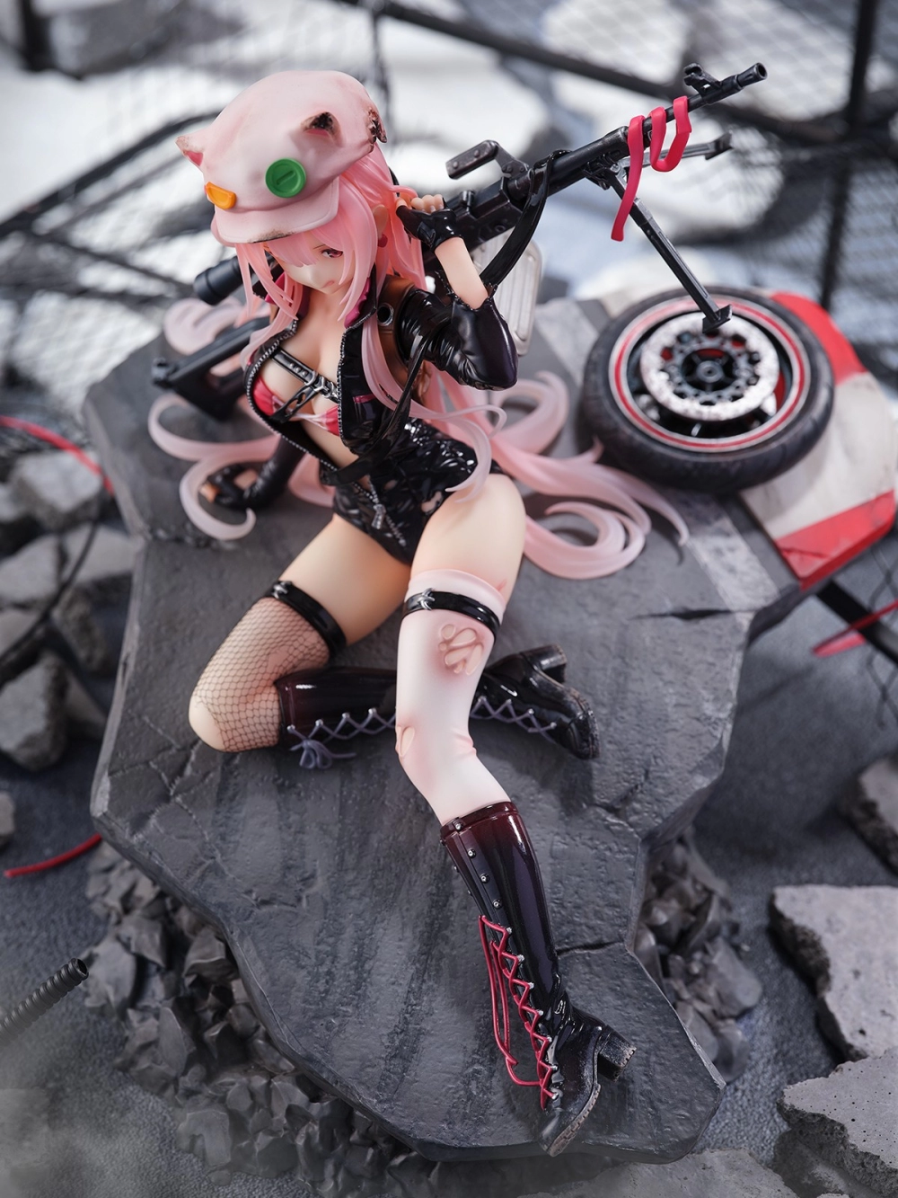 Shibuya Scramble Figure Girls' Frontline UKM-2000 with lightning speed -Heavy Damage Ver.-