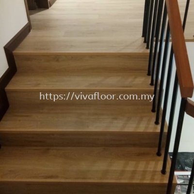 PREMIUM HYBRID FLOORING (STAIRCASE) - WHITE OAK