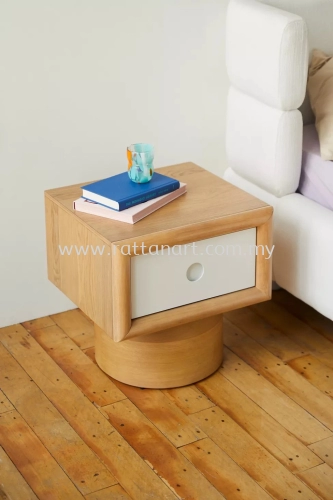 BEN. WOODEN SIDE TABLE