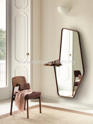 WOODEN MIRROR