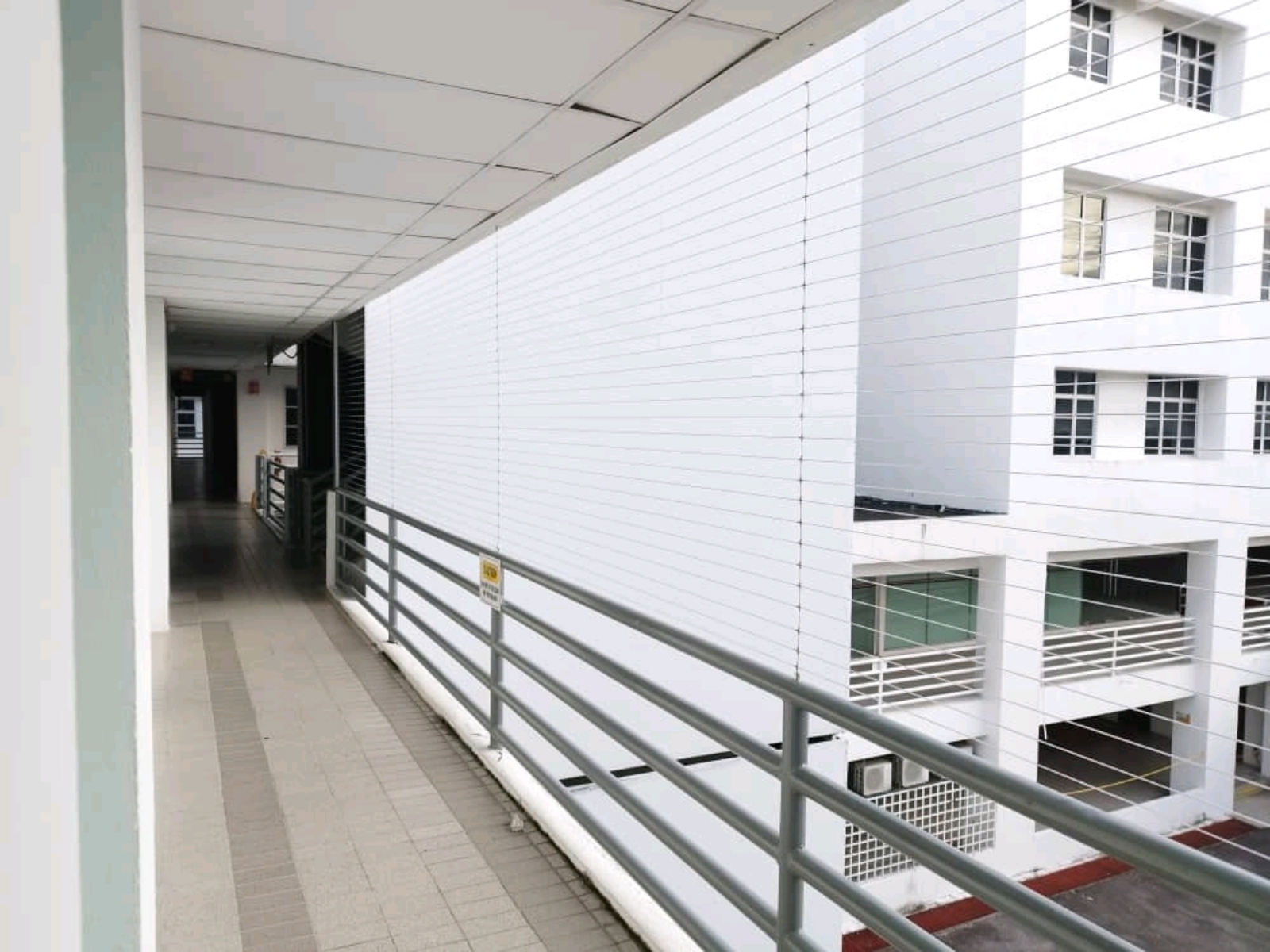 invisible Grille for school's corridor 