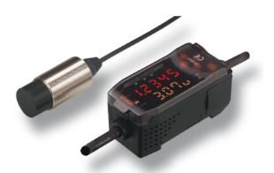 XERON　51918 OMRON ZX-E High-accuracy Detection of Metal Workpiece Displacement