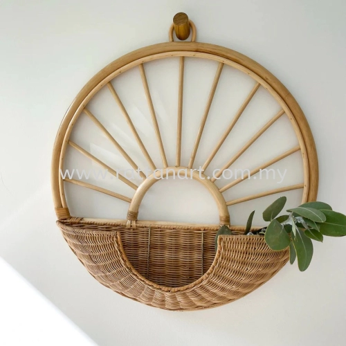 RATTAN HANGING BASKET