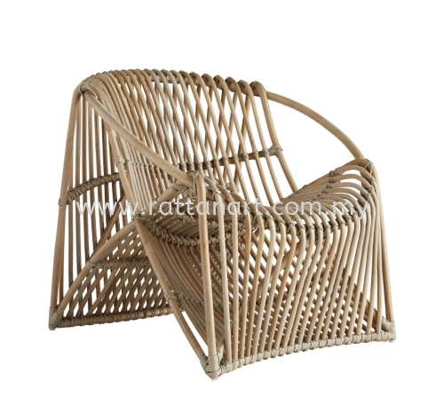 RATTAN LOUNGE CHAIR