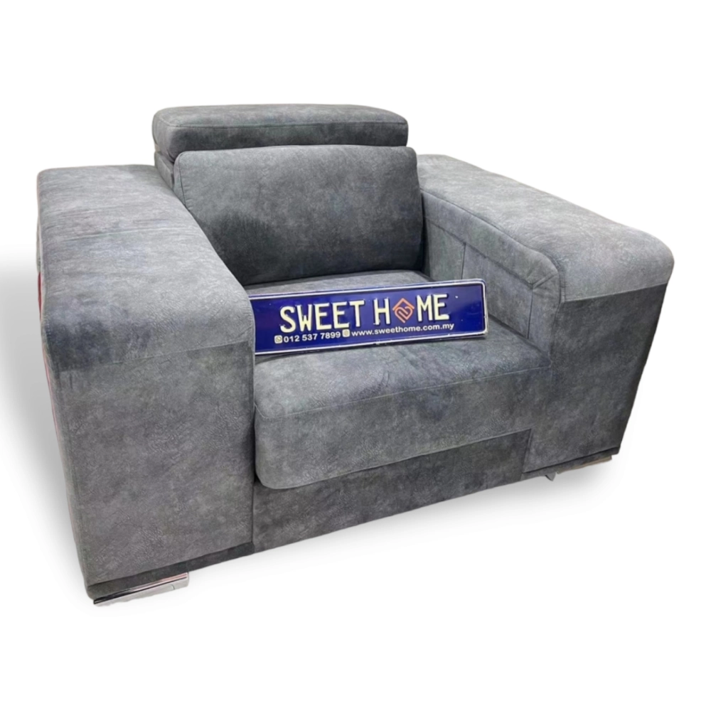 1 seater Sofa pull out and adjustable headrest 