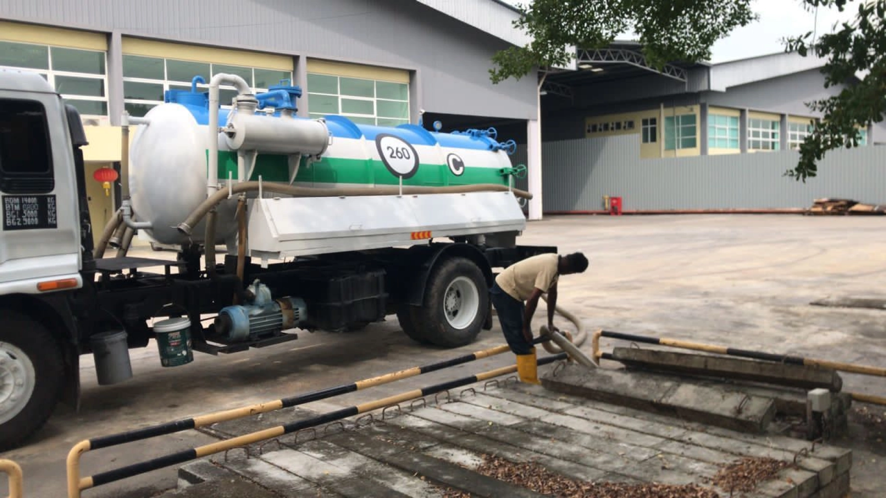 Grease Trap Cleaning, Mainhole Cleaning, Septic Tank Cleaning