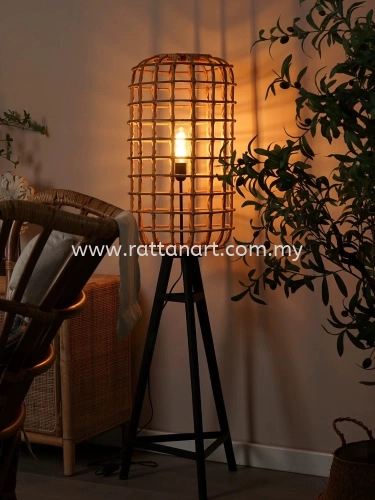 RATTAN STANDING LIGHT