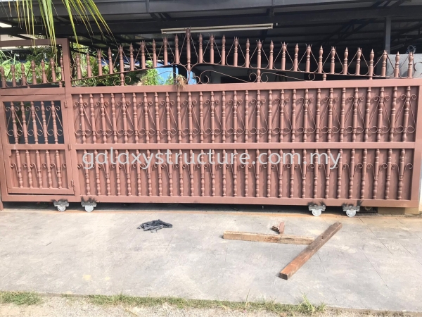 To Dismantle Old Roller and Change the New Roller x4 Sliding Gate - Kampung Jawa Gate  Repairing Work Selangor, Malaysia, Kuala Lumpur (KL), Shah Alam Supplier, Suppliers, Supply, Supplies | GALAXY STRUCTURE & ENGINEERING SDN BHD