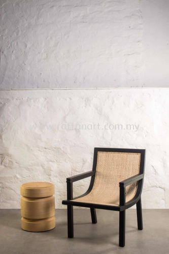 RATTAN LOUNGE CHAIR