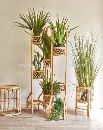 RATTAN PLANTER BOX