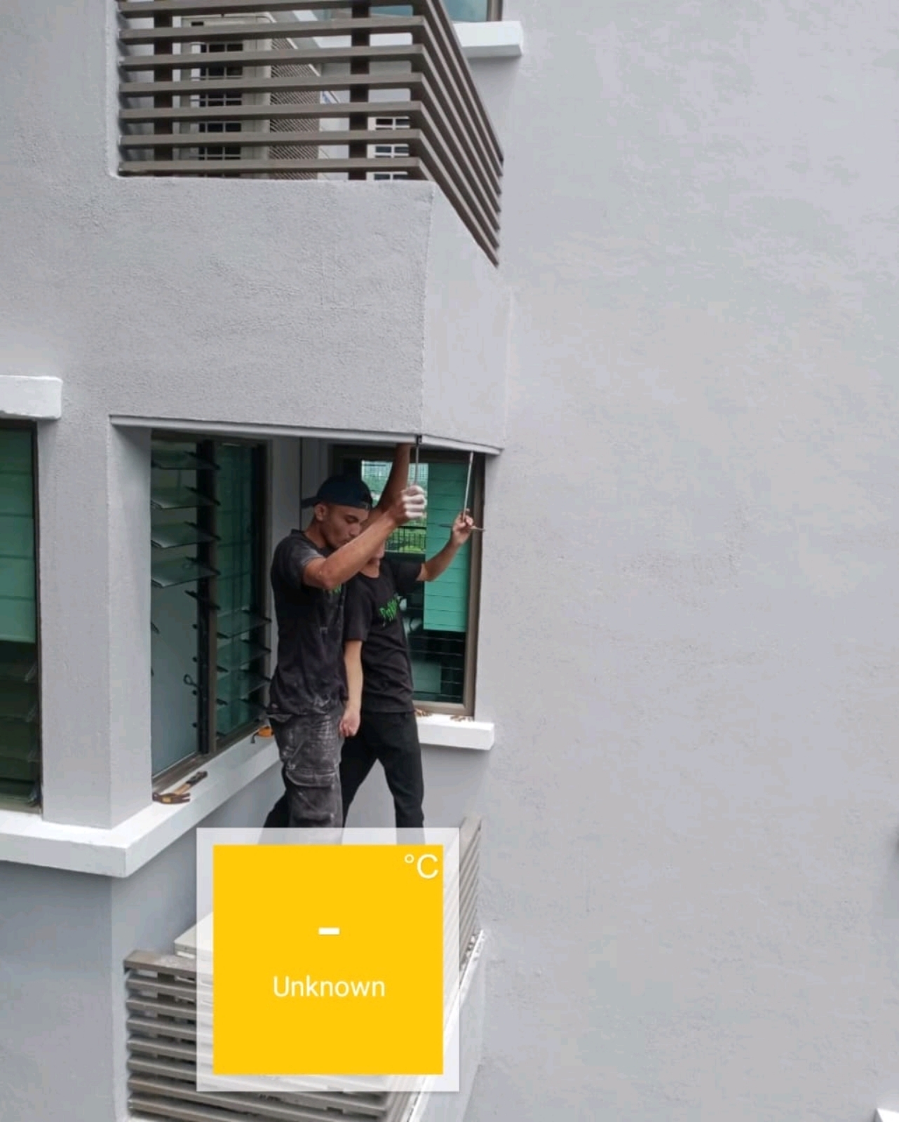 Invisible Grille for air cond ledge 