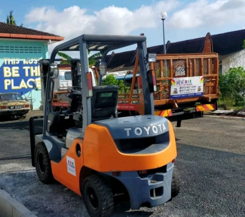 Engine Power Forklift Rental - Short Term and Long Term Rental Forklift at Batu Berendam Melaka Malaysia 