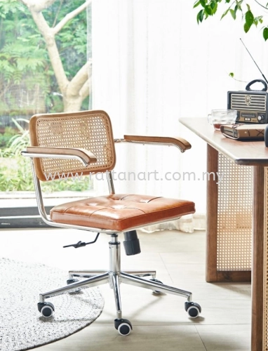 WOODEN OFFICE CHAIR