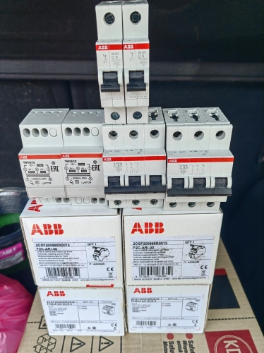 ABB AUTO RESET 30 SEC CW TRANSFORMER, ELCB 4 POLE 63A 300MA, MCB 3 POLE 63A 10KA & MCB 1 POLE 6A 6KA