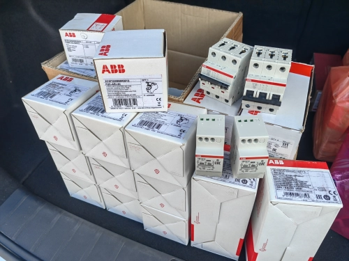 ABB AUTO RESET 30 SEC CW TRANSFORMER, ELCB 4 POLE 63A 300MA, MCB 3 POLE 63A 10KA & MCB 1 POLE 6A 6KA