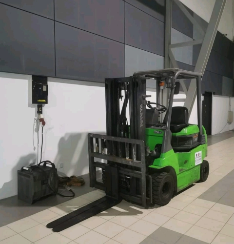 Toyota Battery Forklift at MITC Melaka - New, Recond,Reconditioned, Used Forklift Rental Melaka Malaysia