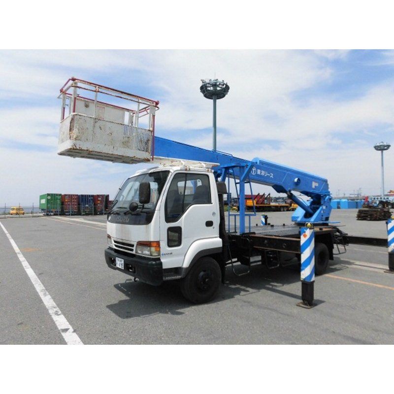 SKYLIFT 24 METER | SEWA SKYLIFT 24 METER