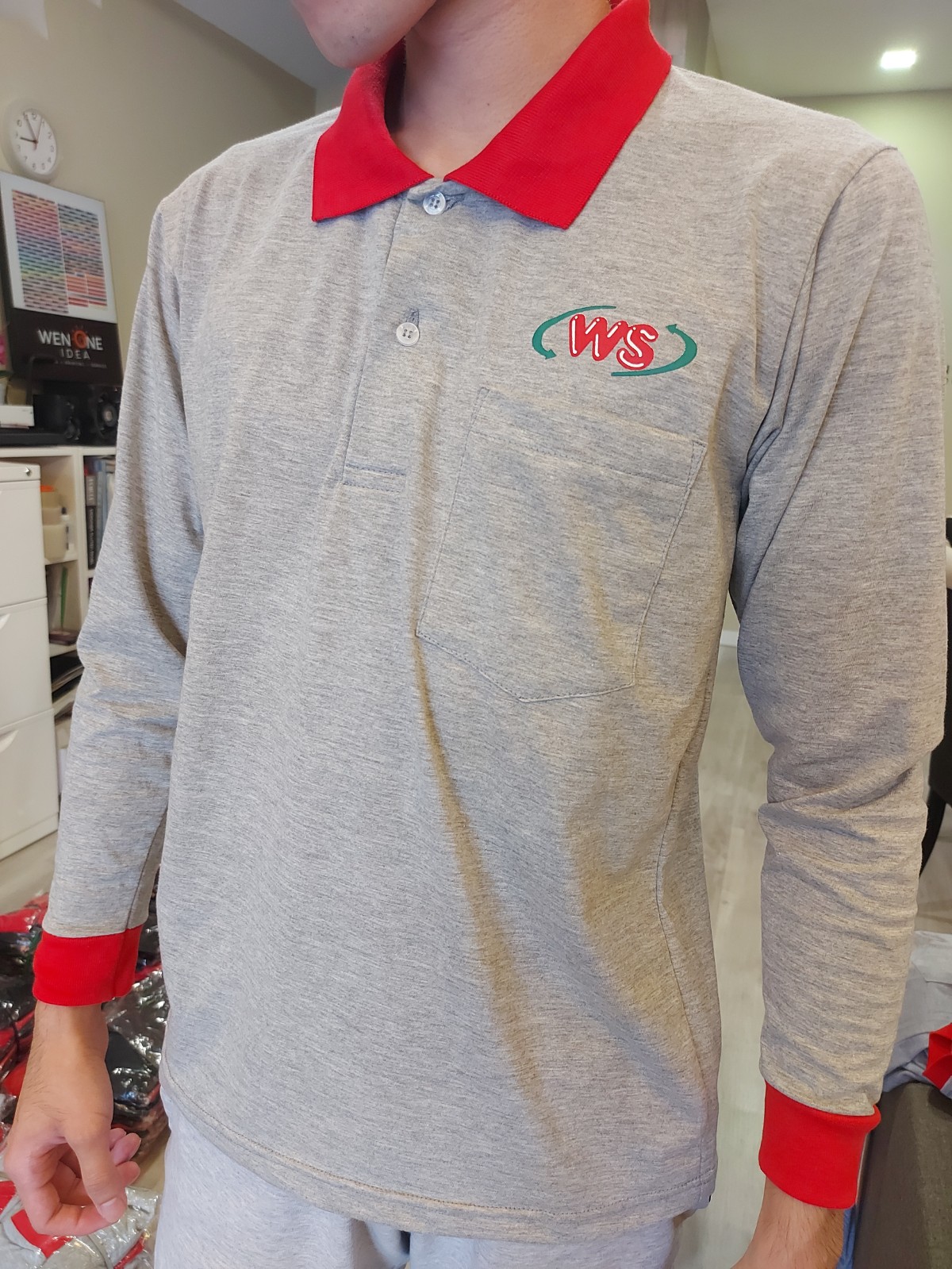 Customize Long Sleeve Uniform with Silkscreen Printing