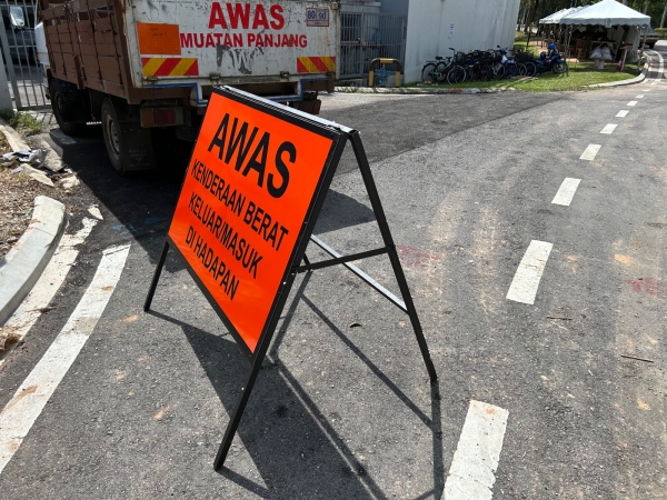 awas sign temporary road sign Signages Selangor, Malaysia, Kuala Lumpur (KL), Batu Caves Manufacturer, Maker, Design, Supplier | CP Sign Construction