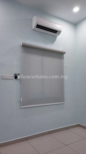 roller blind, Blinds, dim out, blackout, privacy, pelmet box, kitchen, foyer, bedroom 