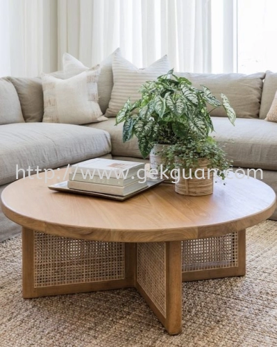 TAB 031 - RATTAN TABLE