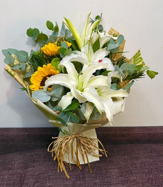 Sunflower & lily bouquet with container HB1181 floristkl Sunflower Hand Bouquet Kuala Lumpur (KL), Selangor, Malaysia Supplier, Suppliers, Supply, Supplies | Shirley Florist