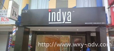 indya ִ򱳵